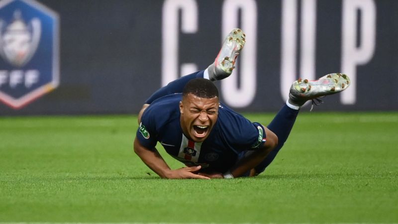 mbappe injured french cup final