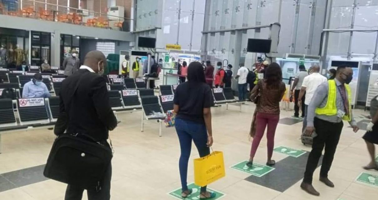 flight nigerians returns from us evacuation