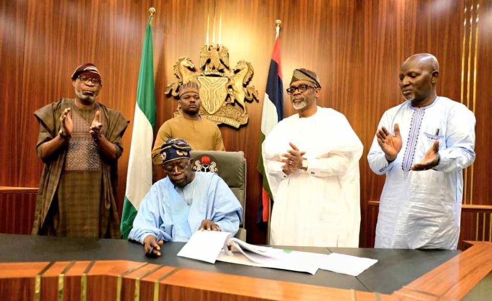 FG approves interest free loans for Nigerian students